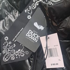 Sleeveless Shiny Black Duck Down Lightweight Jacket Vest